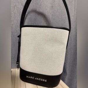 Marc Jacobs Structured Bucket Bag